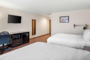 Room #359445809 at Econo Lodge Inn & Suites