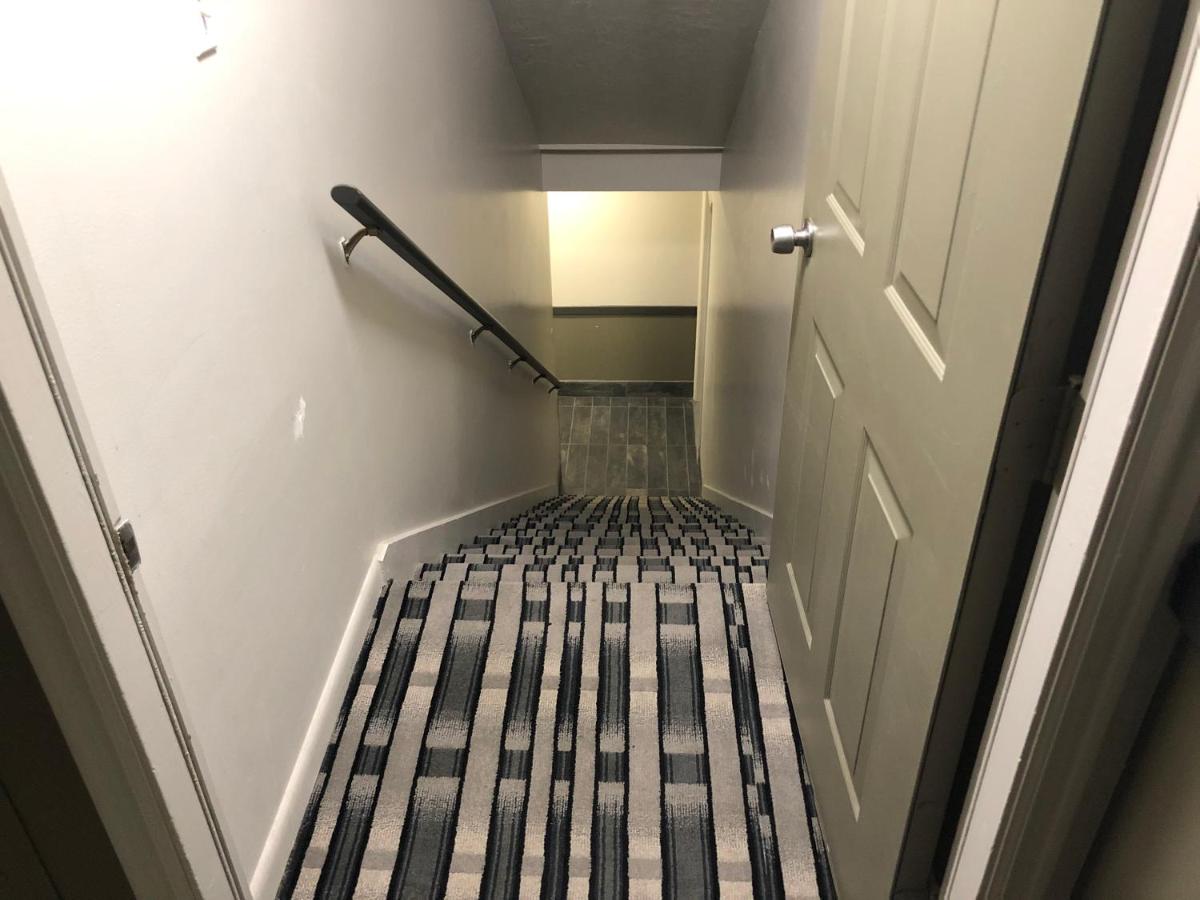 | Ameri-Stay Inn & Suites