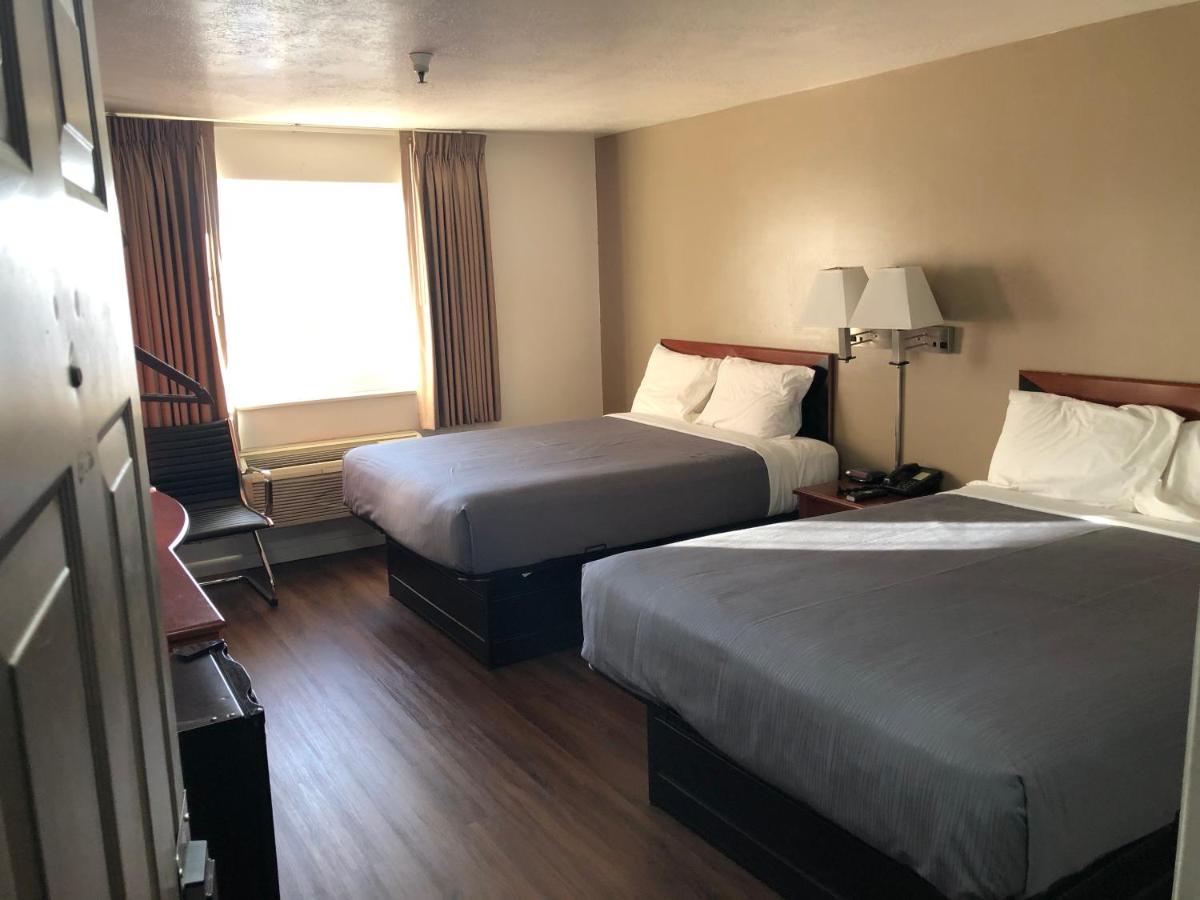 | Ameri-Stay Inn & Suites