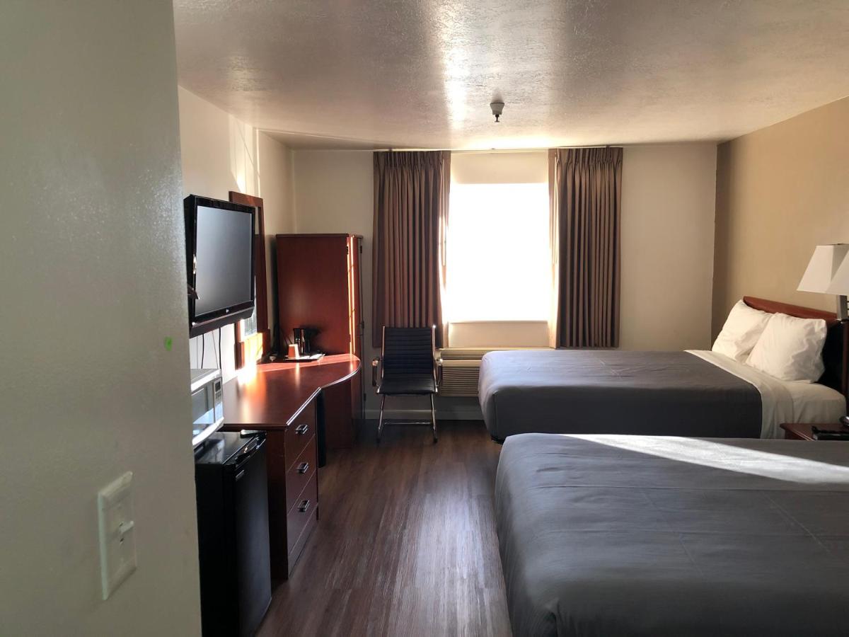 | Ameri-Stay Inn & Suites
