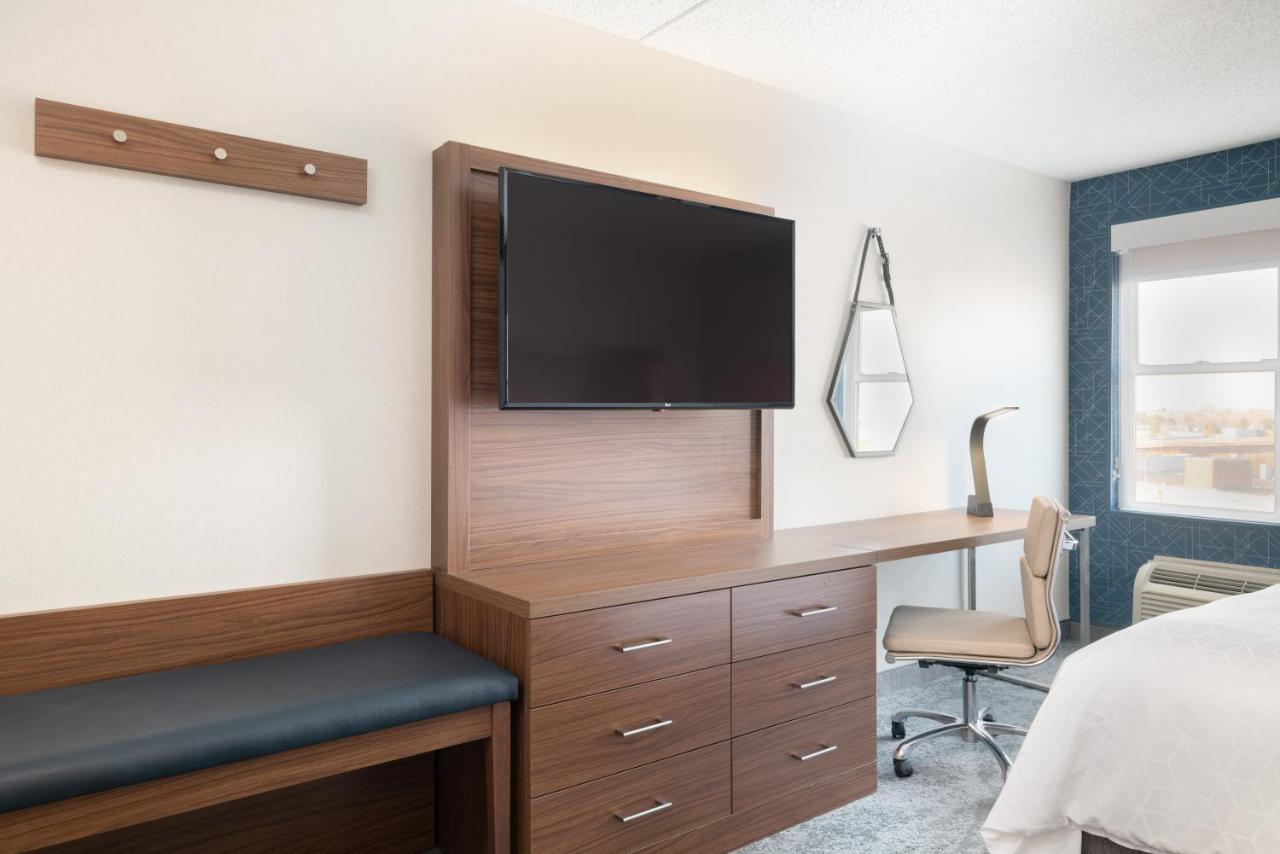 Standard Room at Holiday Inn Express & Suites Boston - Cambridge by IHG