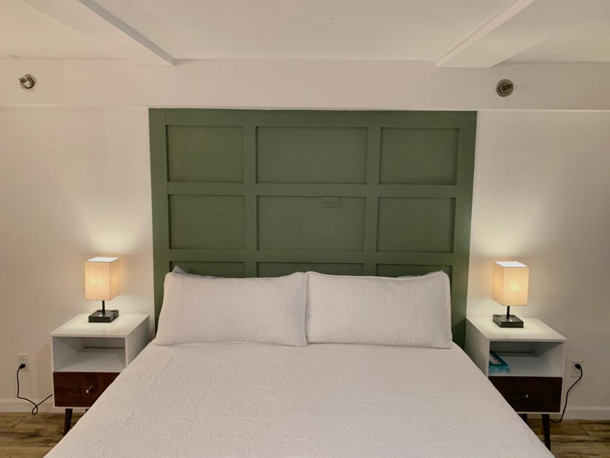| The Brooks Hotel Restaurant and Lounge
