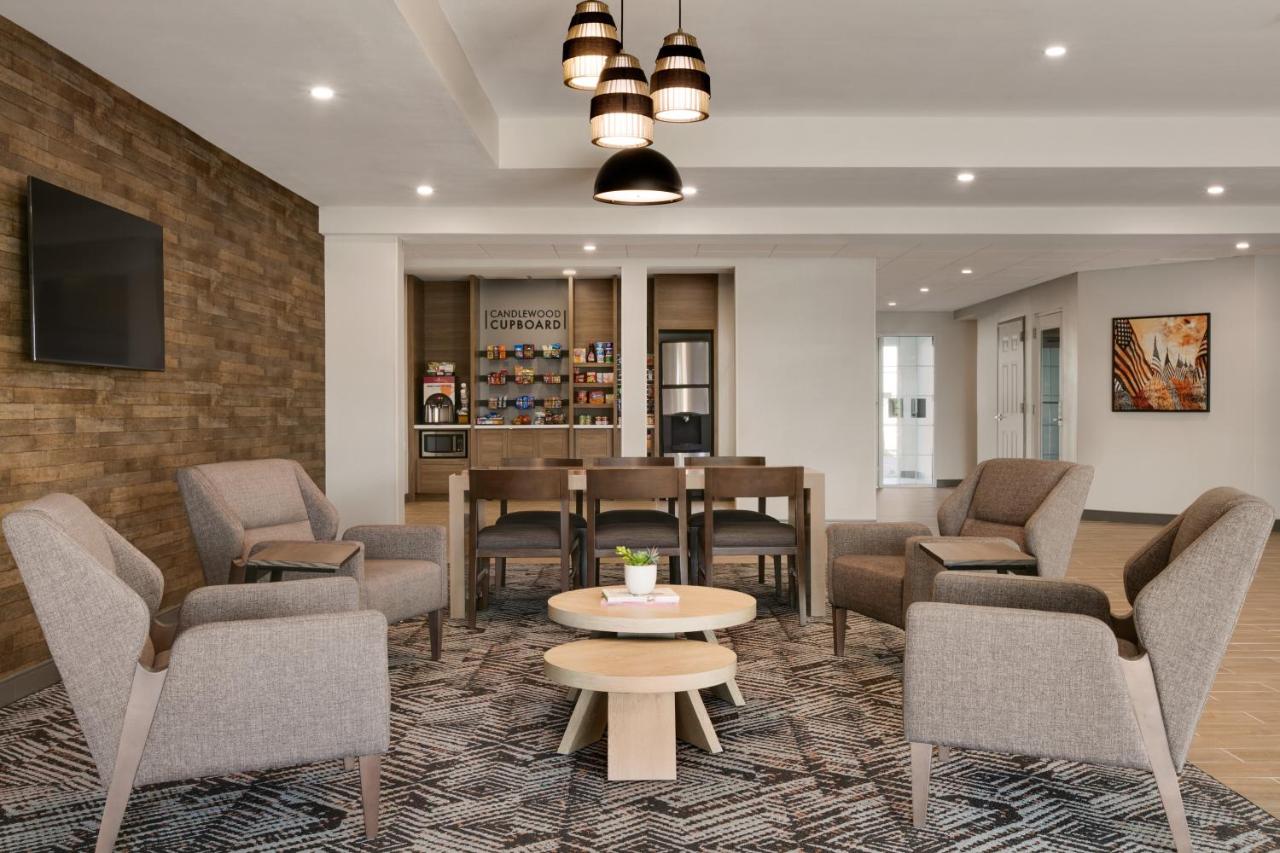 | Candlewood Suites Fayetteville Fort Bragg