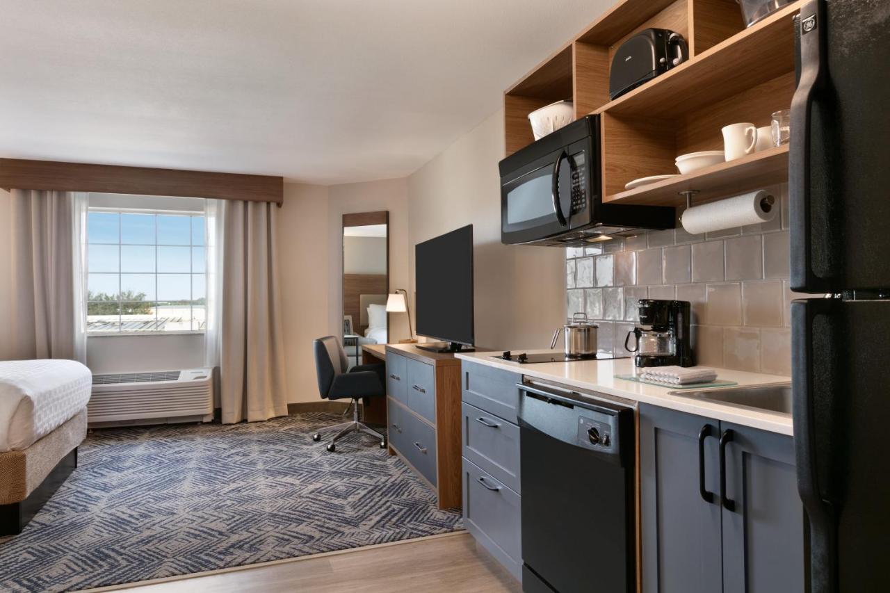 Queen Suite - Non-Smoking at Candlewood Suites Fayetteville Fort Bragg by IHG