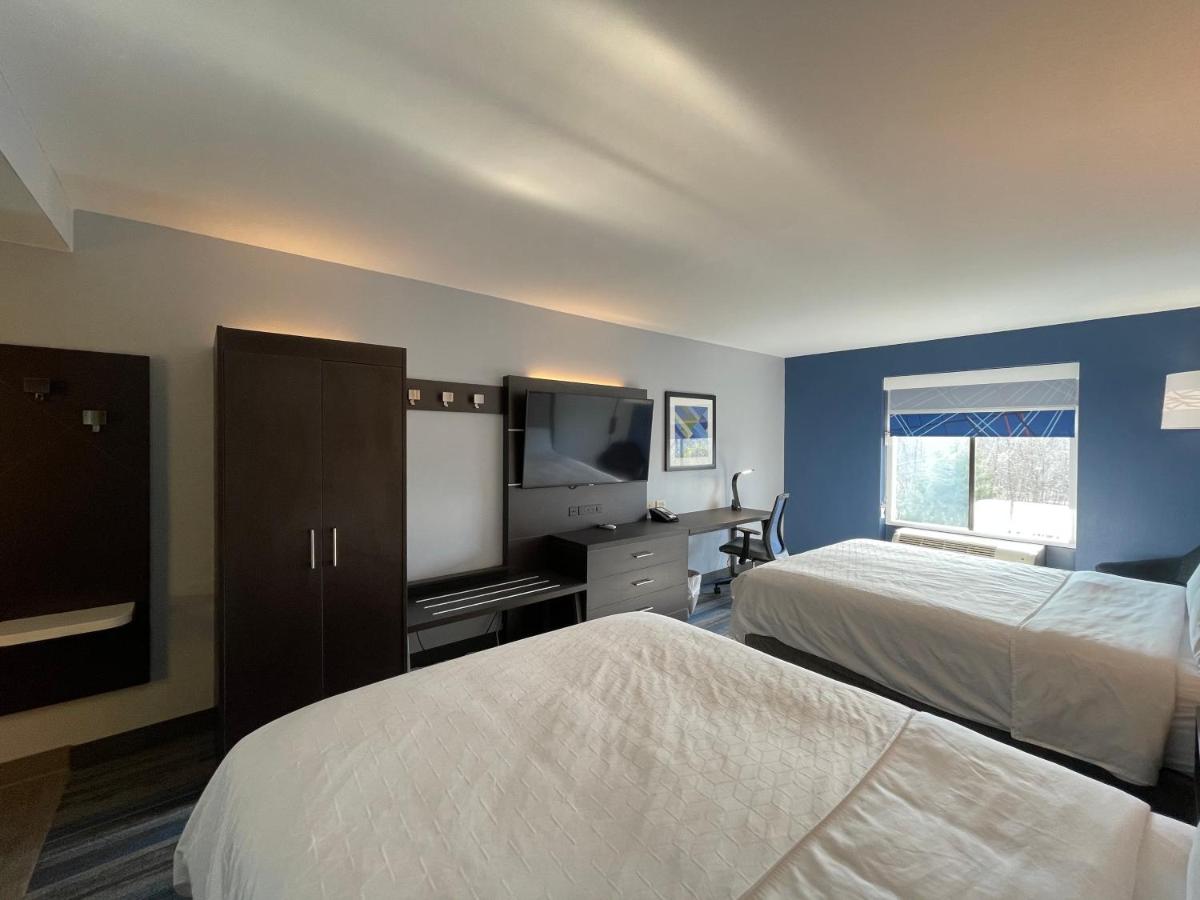 Queen Room with Two Queen Beds - Non-Smoking at Holiday Inn Express Hotel & Suites Columbia East - Elkridge by IHG