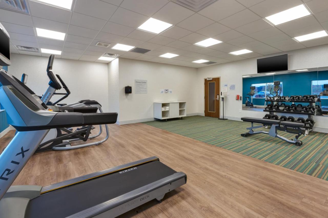 | Holiday Inn Express & Suites - Cedar Springs - Grand Rapids N, an IHG Hotel
