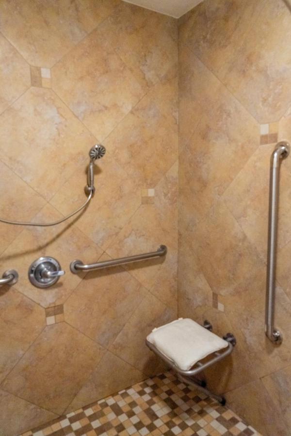 Queen Room with Two Queen Beds and Roll in Shower - Accessible/Non-Smoking at Rodeway Inn & Suites Colton - Riverside