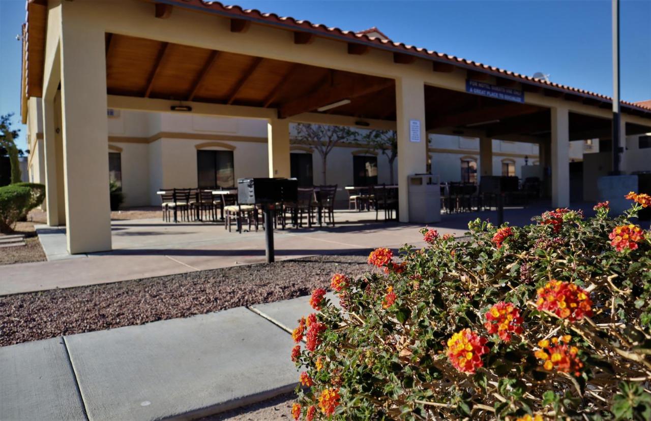 | Oasis Inn and Suites Joshua Tree -29 Palms