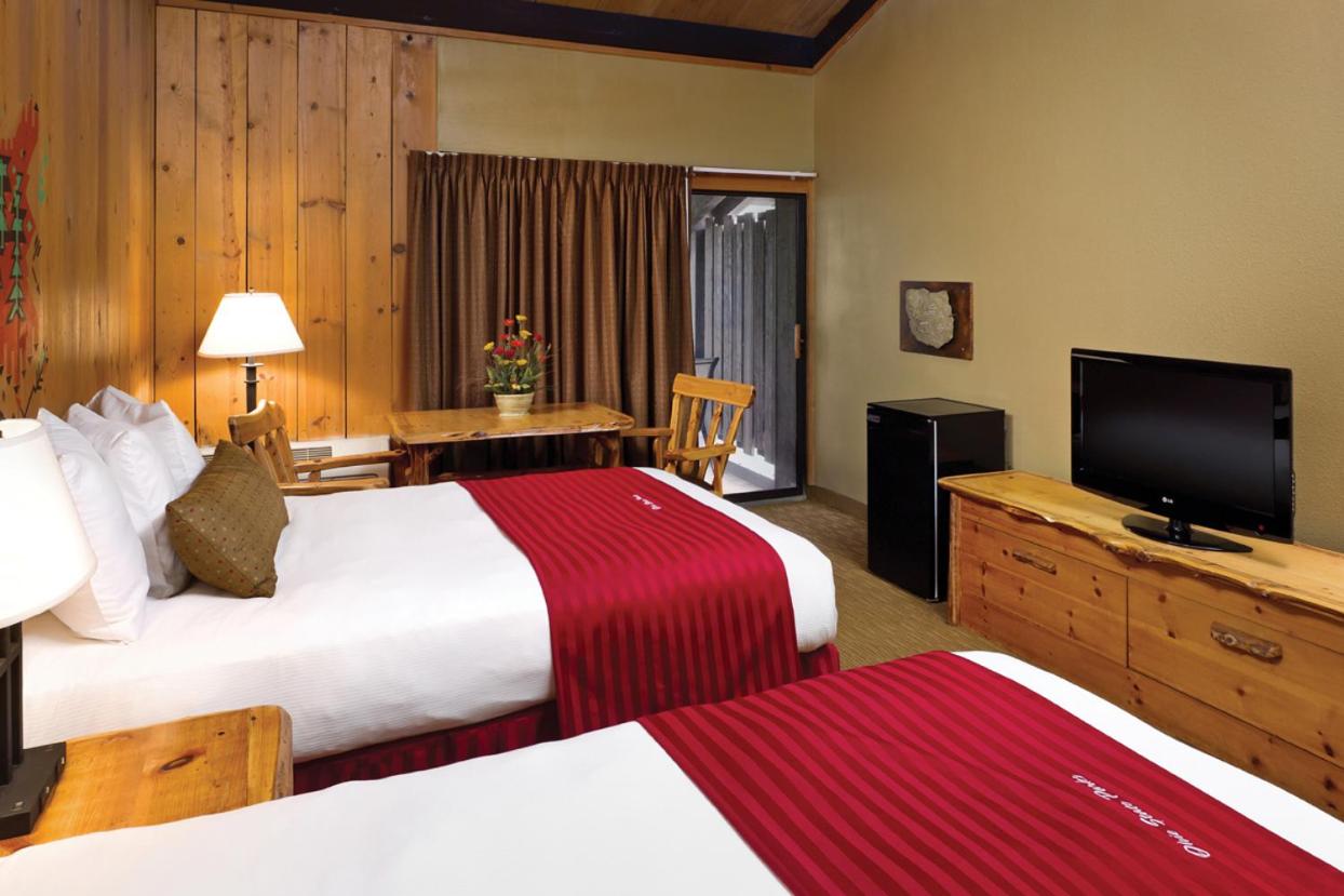 | Shawnee Lodge & Conference Center