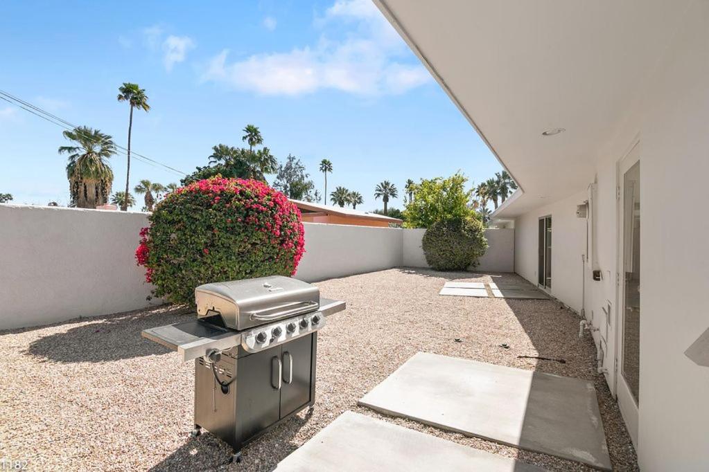 | Mid Century Escape - Movie Colony wd Private Pool