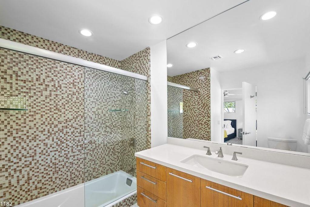 | Mid Century Escape - Movie Colony wd Private Pool