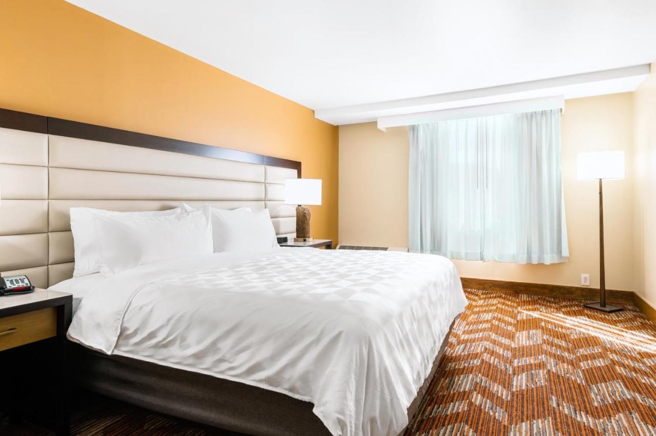  | Holiday Inn Greensboro Airport