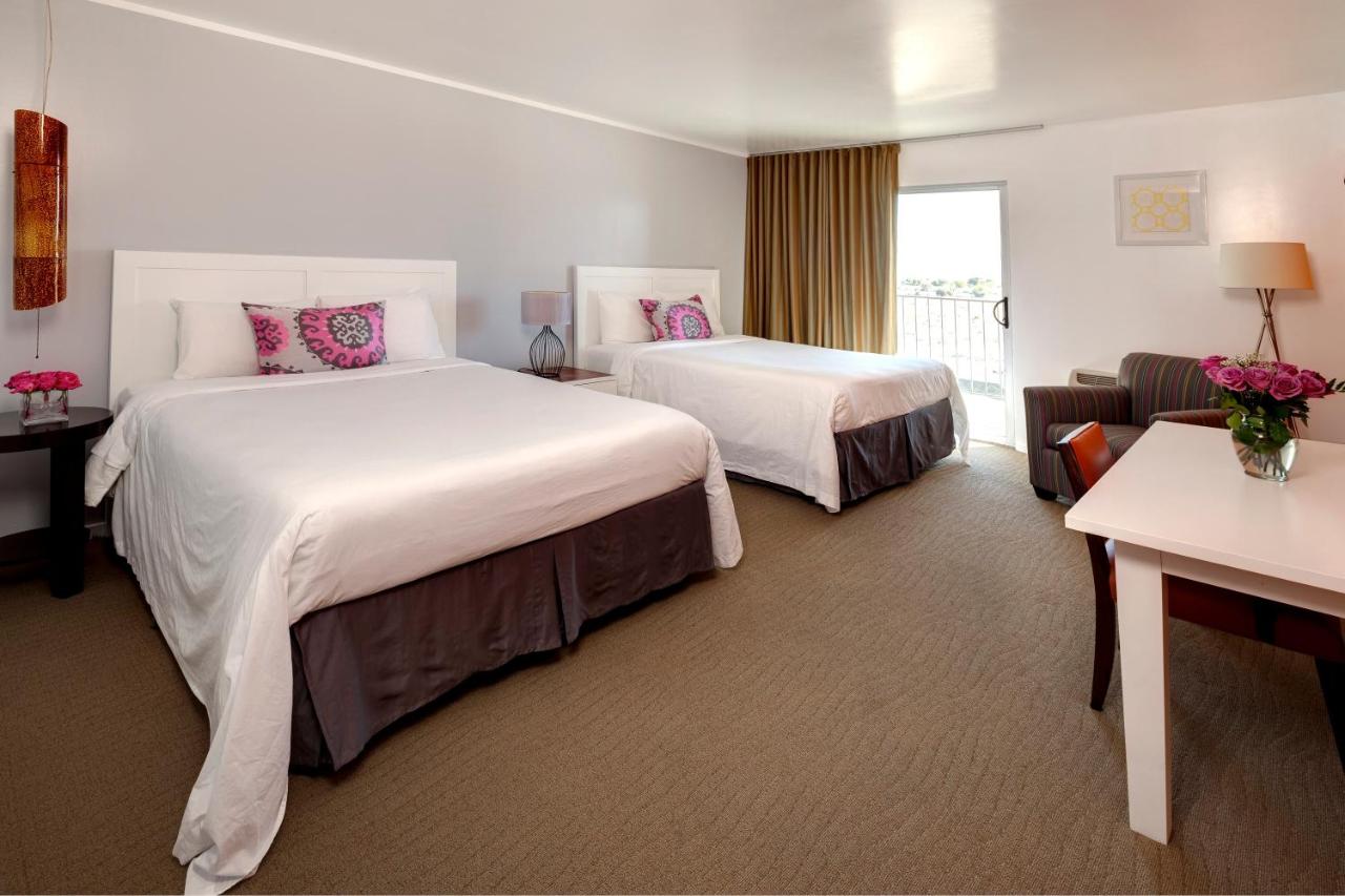 Queen Room with Two Queen Beds at Aqua Soleil Hotel & Mineral Water Spa