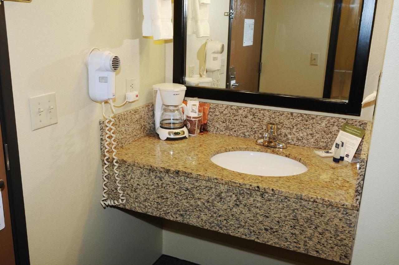 King Room - Non-Smoking at AmericInn by Wyndham Sioux Falls