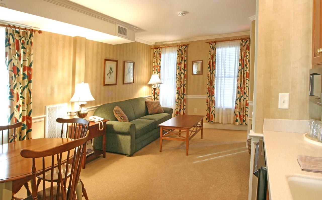 | Bird-in-Hand Village Inn & Suites
