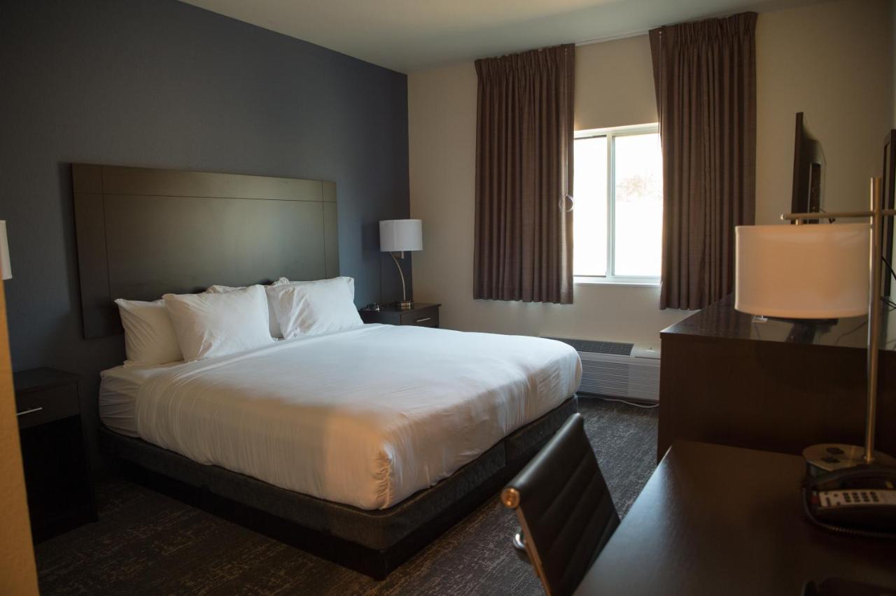  | Cobblestone Inn & Suites - Forest City