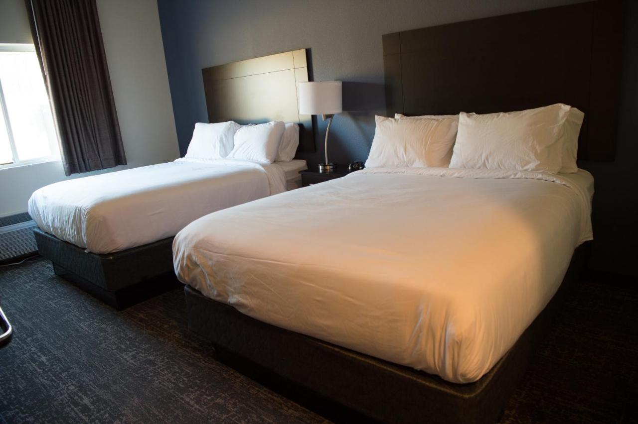  | Cobblestone Inn & Suites - Forest City