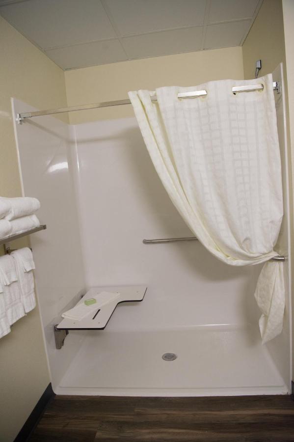  | Cobblestone Inn & Suites - Forest City