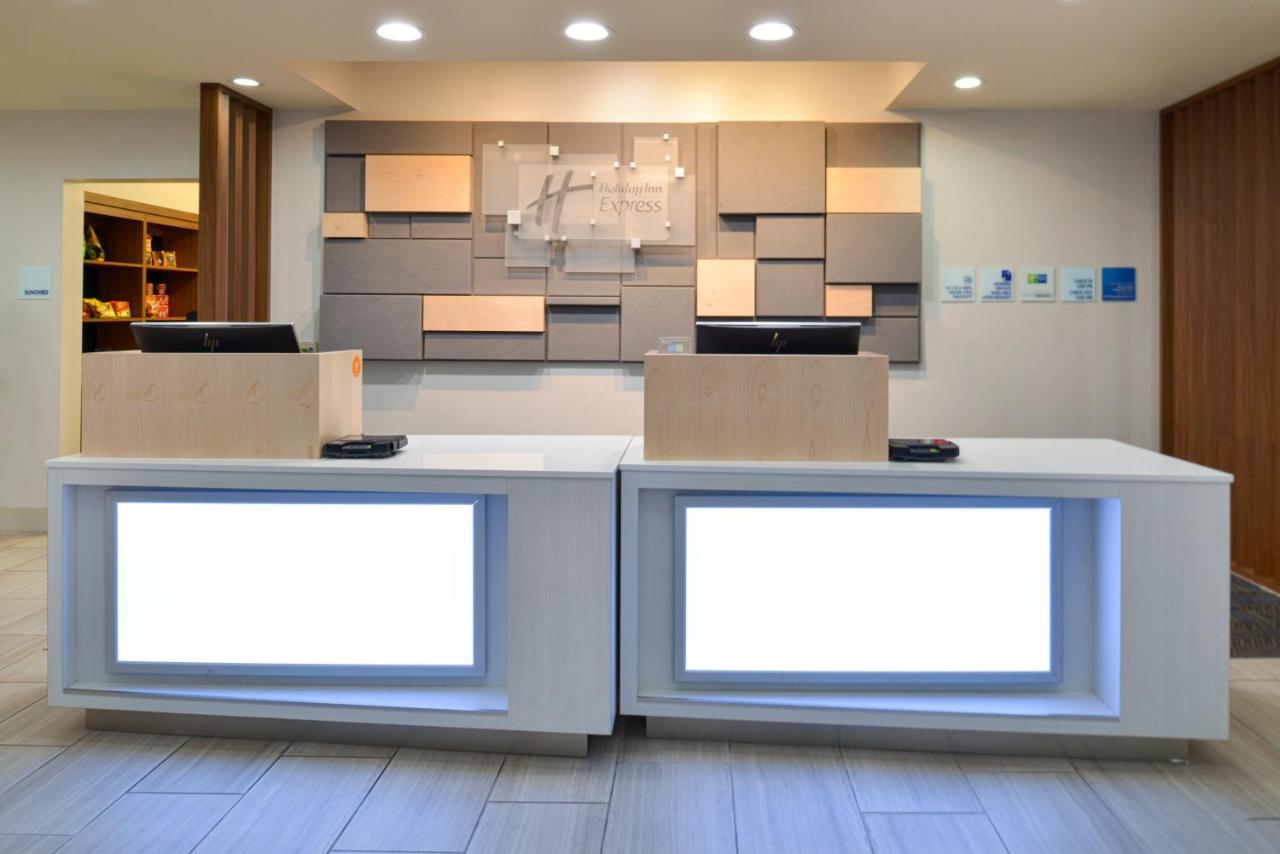 | Holiday Inn Express Lodi, an IHG Hotel