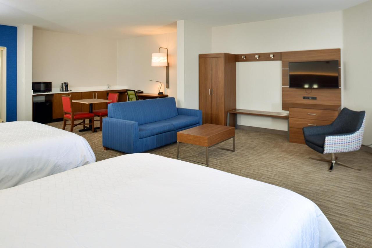 | Holiday Inn Express Lodi, an IHG Hotel