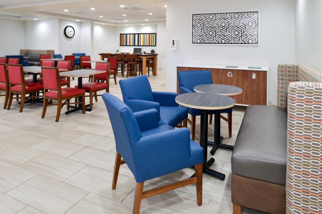 | Holiday Inn Express Lodi, an IHG Hotel