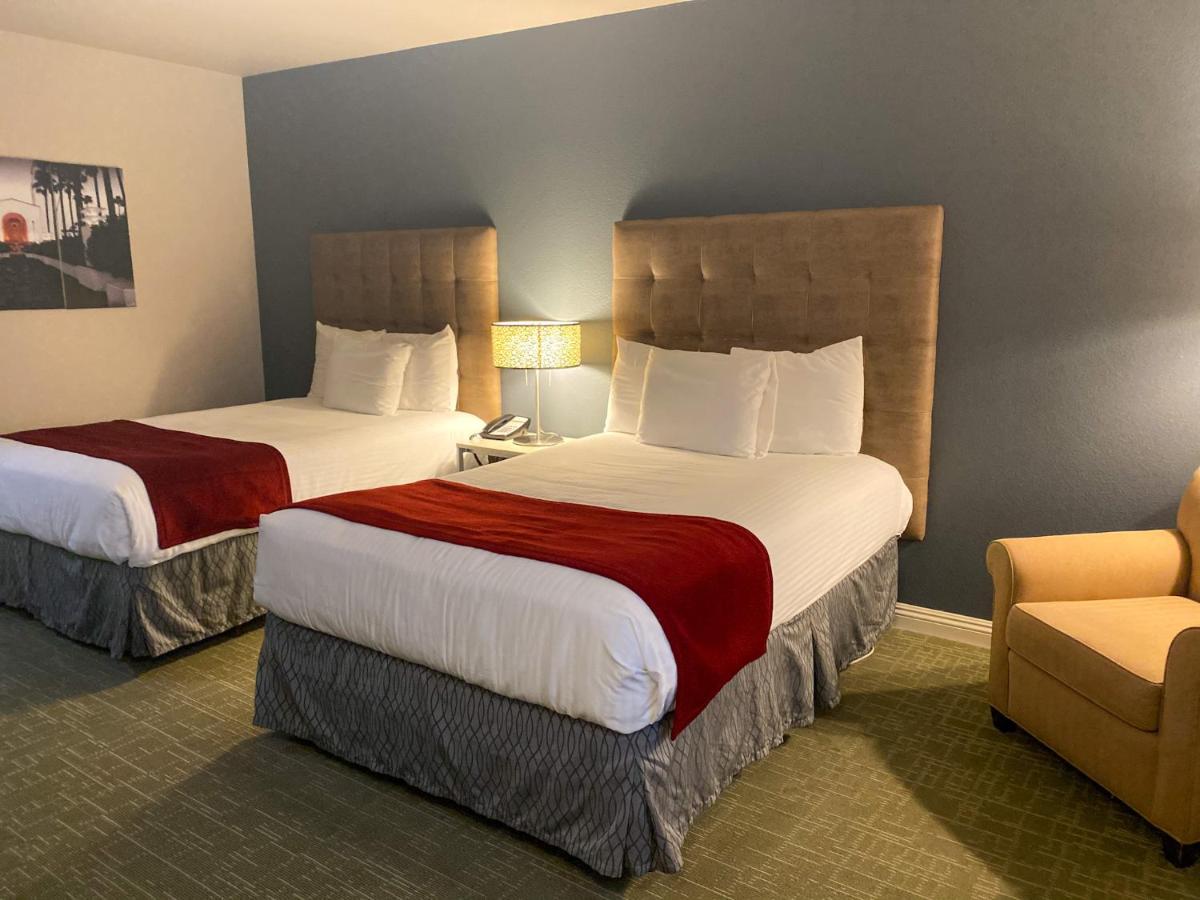 Standard Double Room at Redac Gateway Hotel In Torrance