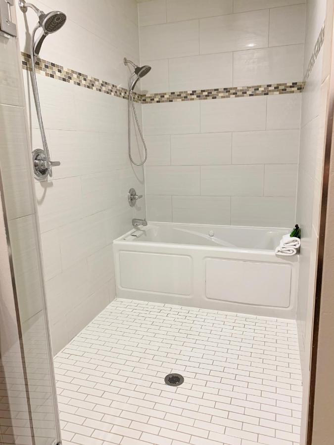 | Redac Gateway Hotel In Torrance