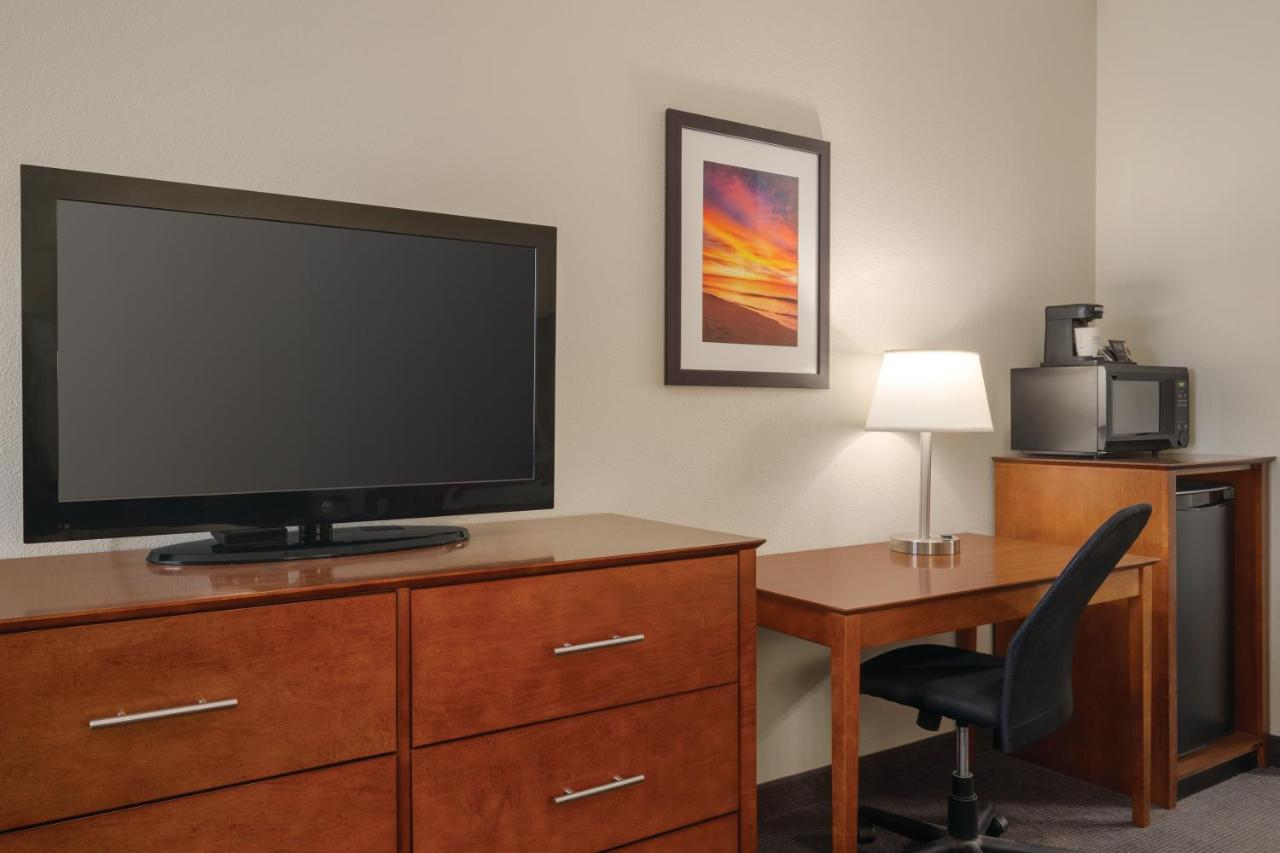 Double Room with Two Double Beds - Non-Smoking at Bakken Airport XWA Hotel & Studios