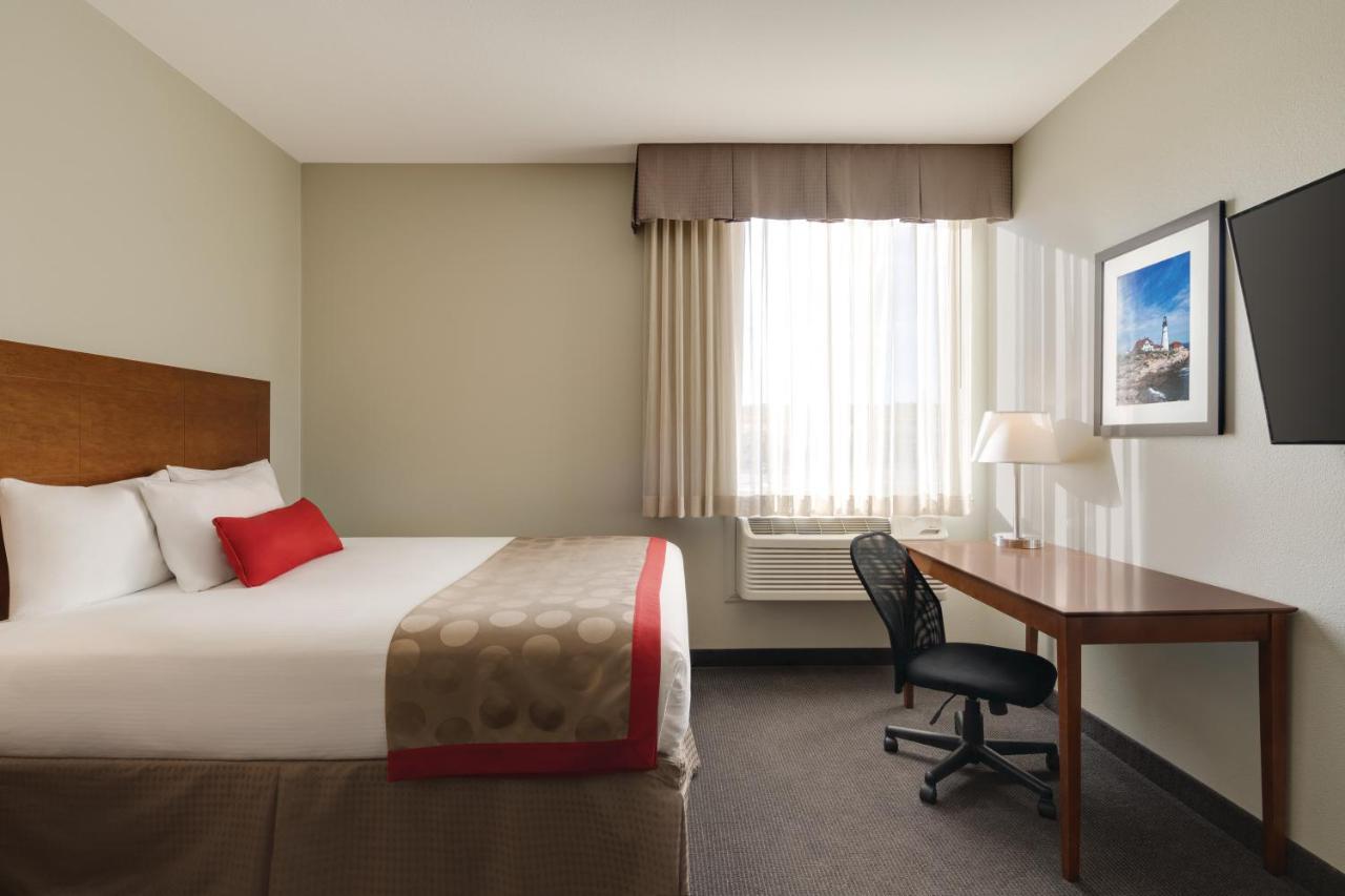 King Room - Disability Access - Non-Smoking at Bakken Airport XWA Hotel & Studios