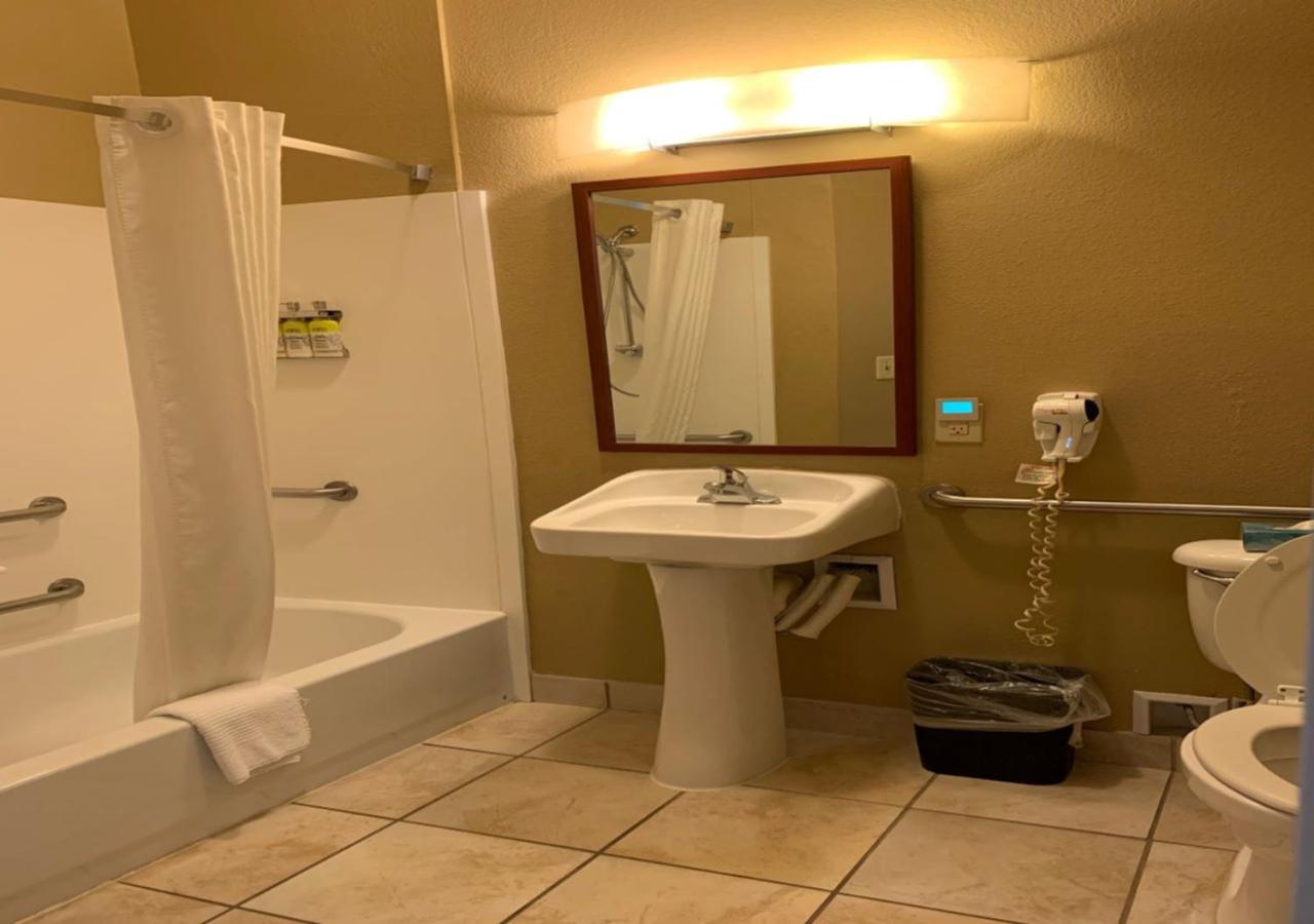 | Candlewood Suites Temple, an IHG Hotel
