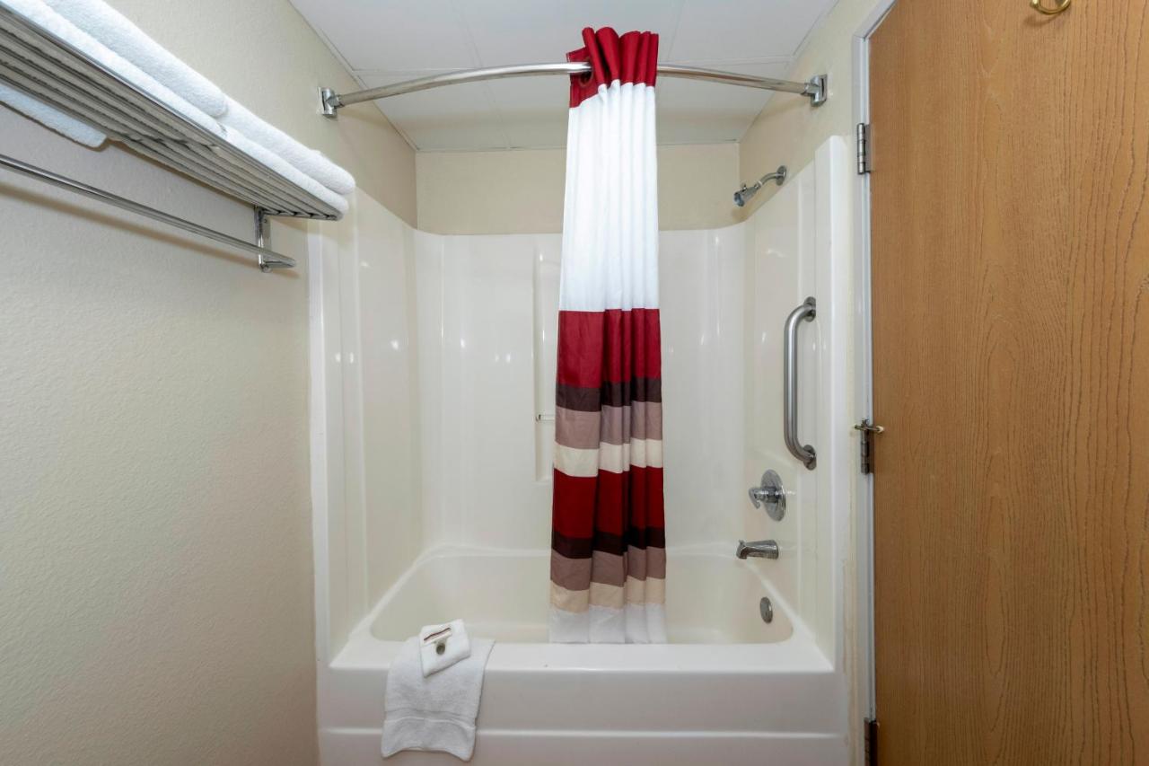 Standard King Room - Non-Smoking at Spark by Hilton St. Robert Fort Leonard Wood