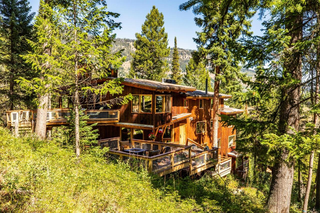 | Jackson Hole Hideout