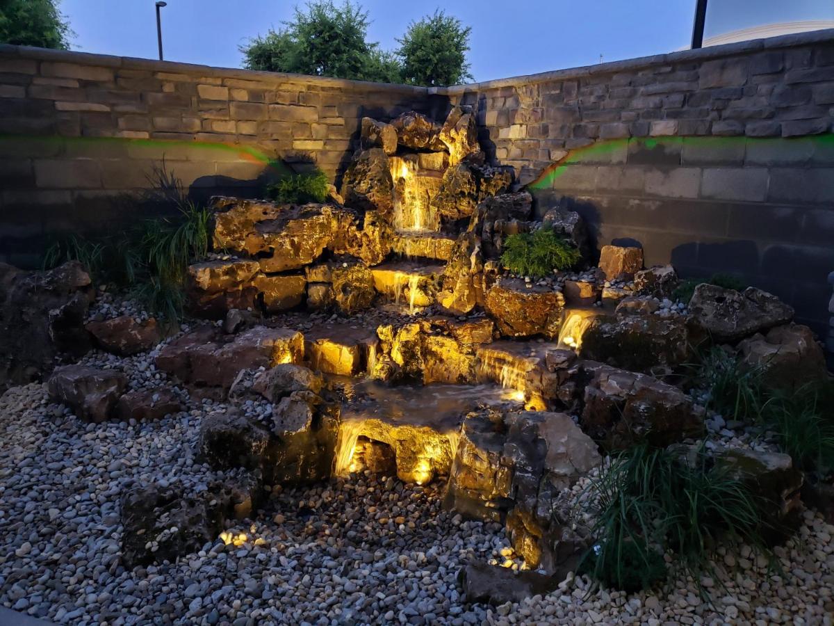  | Holiday Inn & Suites - Hopkinsville - Convention Ctr, an IHG Hotel