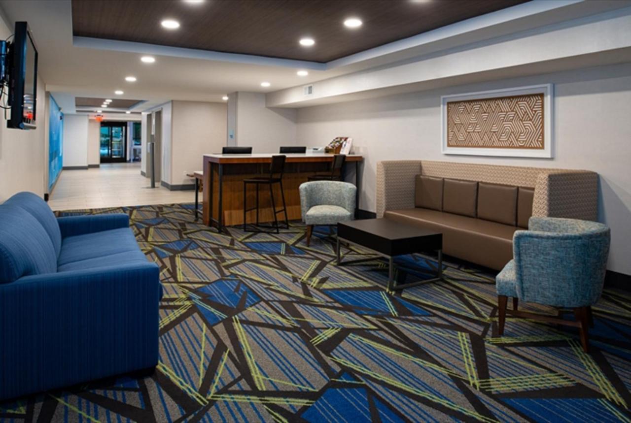 | Holiday Inn Express Cincinnati West, an IHG Hotel