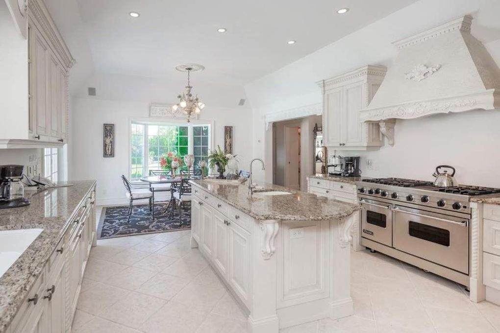 | Villa Qadus - Luxury with pool