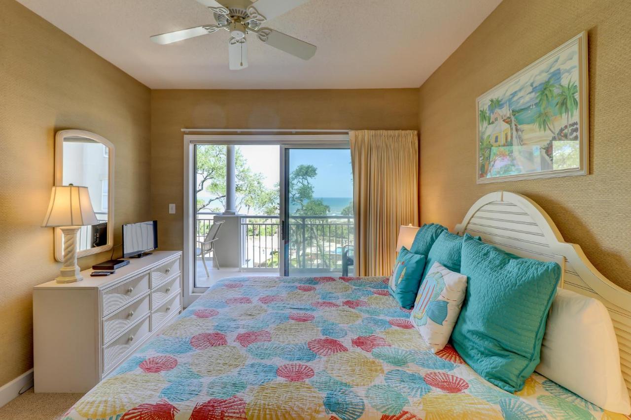 | 6301 Hampton Place 3 BR Lux Oceanfront