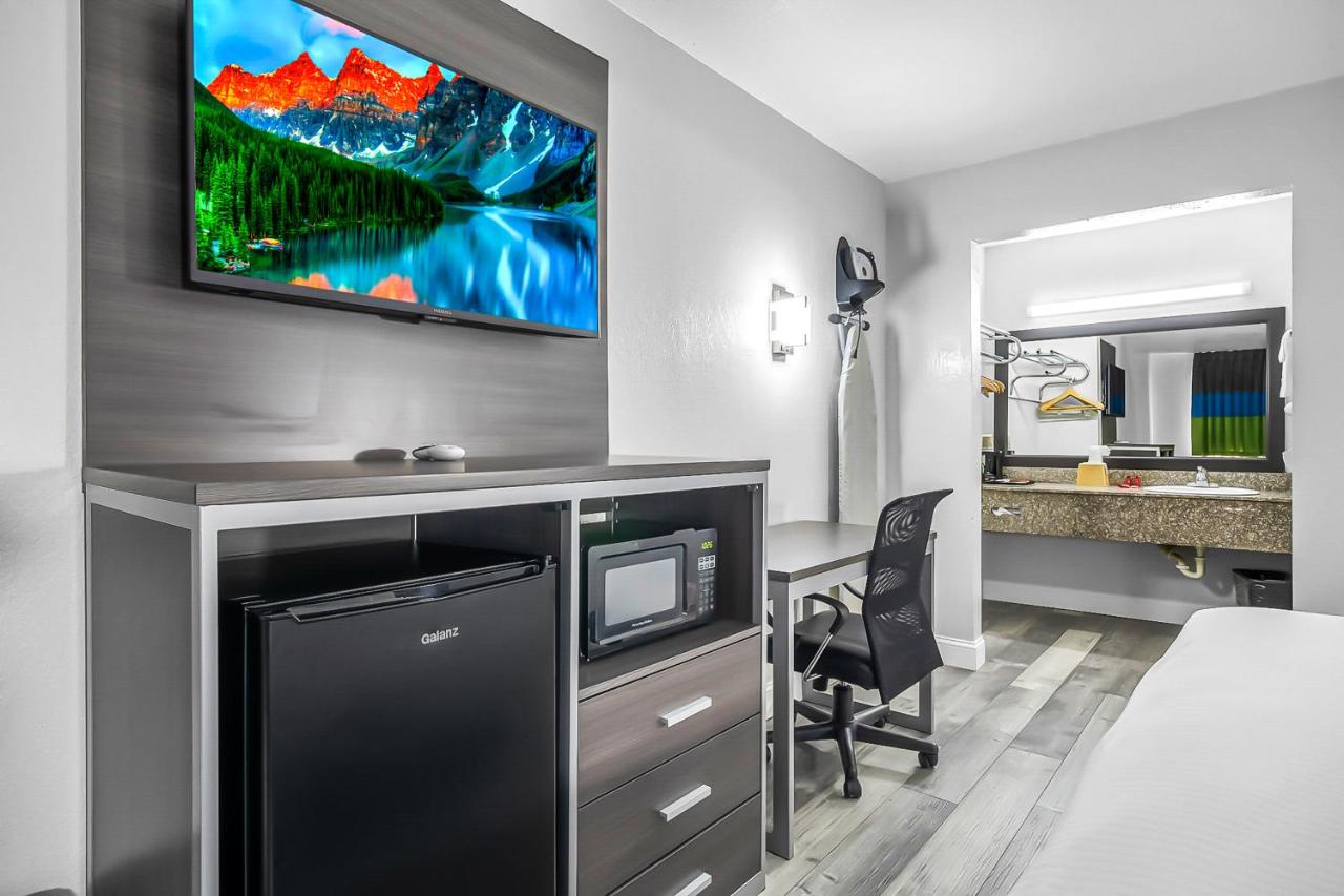King Room at SureStay Hotel by Best Western Oklahoma City West