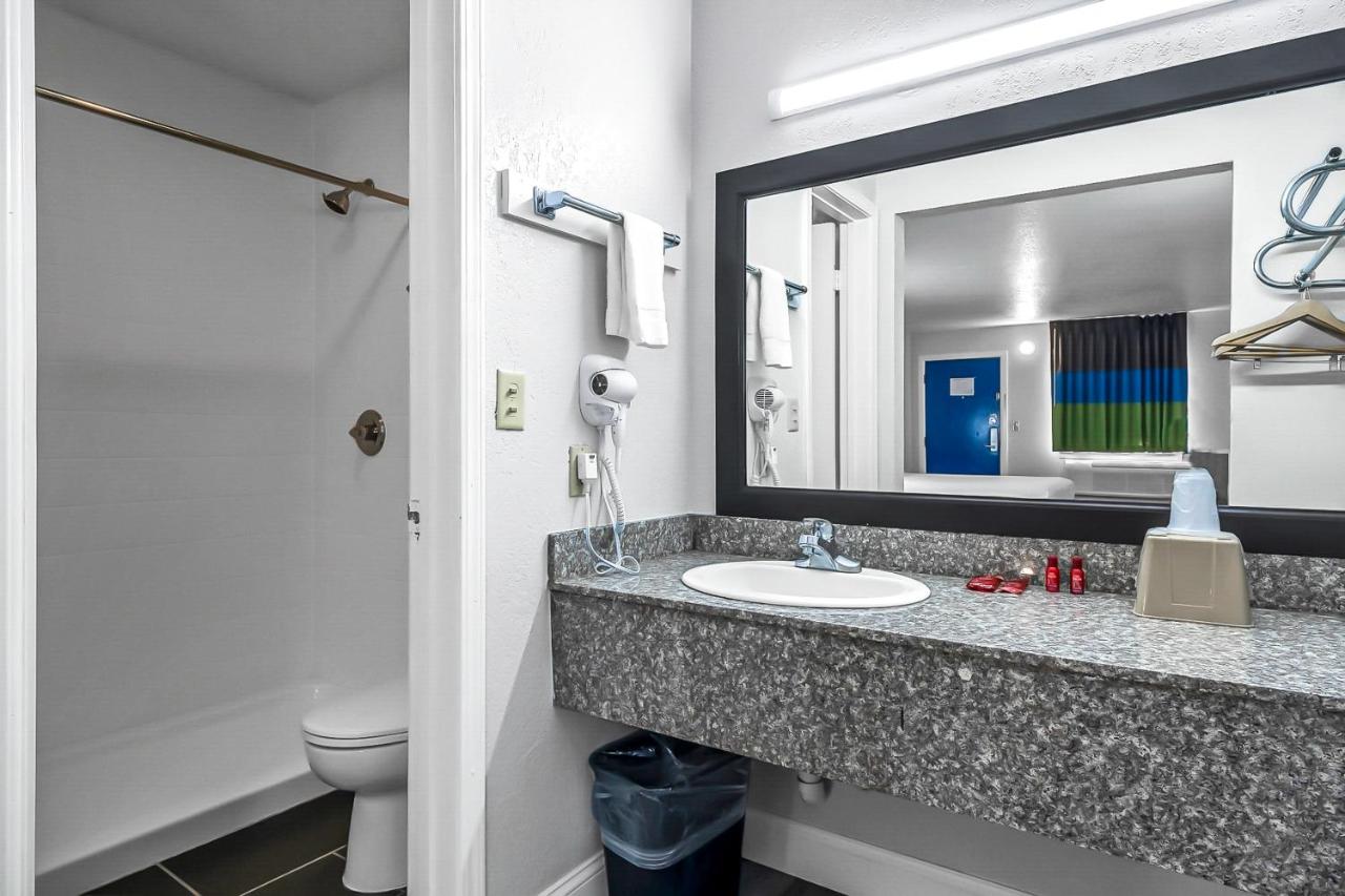 King Room at SureStay Hotel by Best Western Oklahoma City West