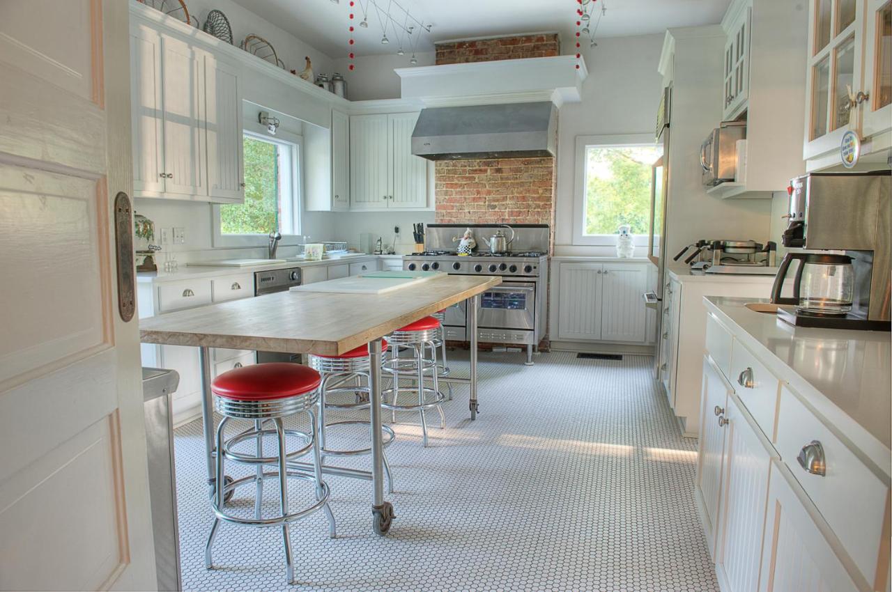 | The Jackie O' House Bed and Breakfast