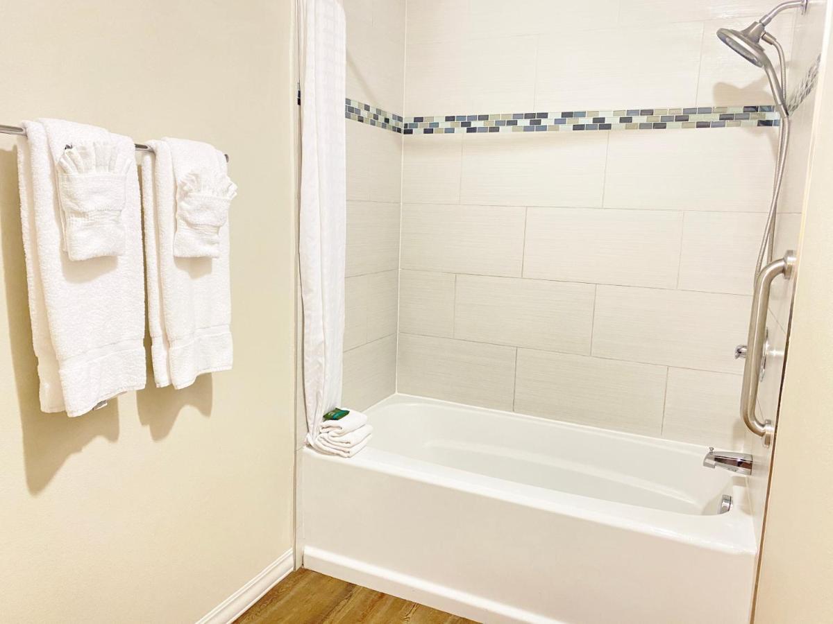 | Redac Gateway Hotel In Torrance