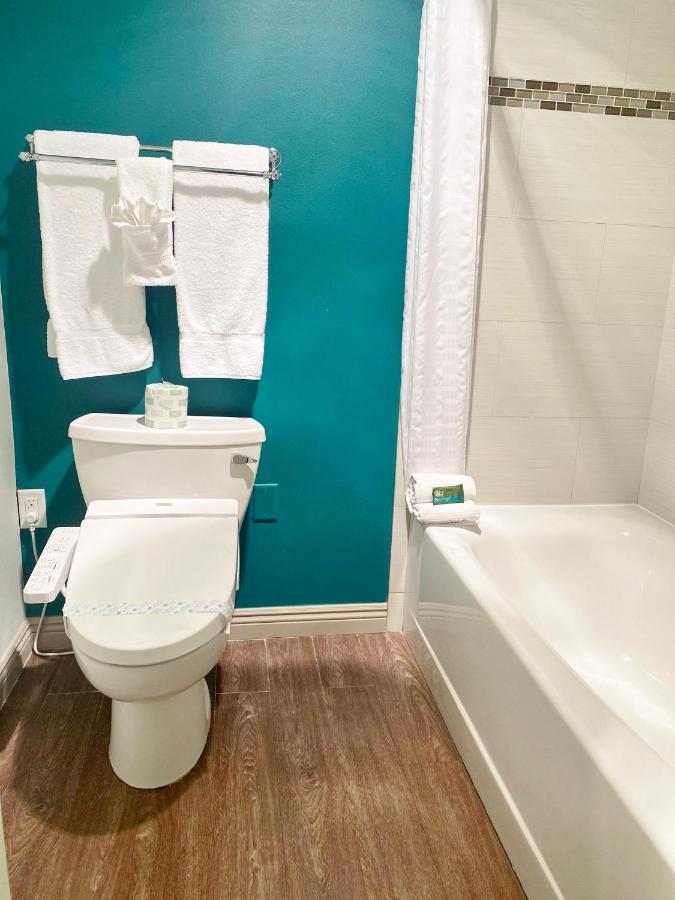 | Redac Gateway Hotel In Torrance