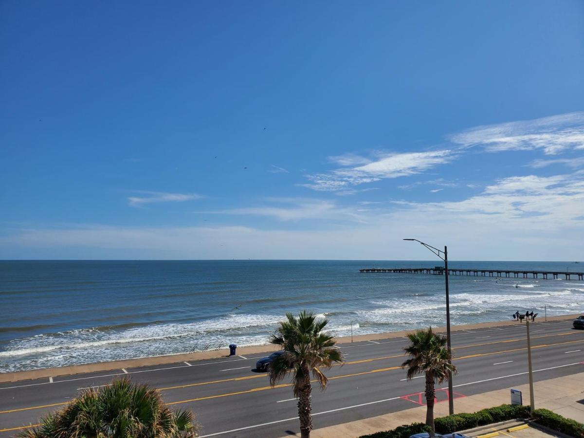  | Holiday Inn Express Hotel & Suites Galveston West-Seawall, an IHG Hotel
