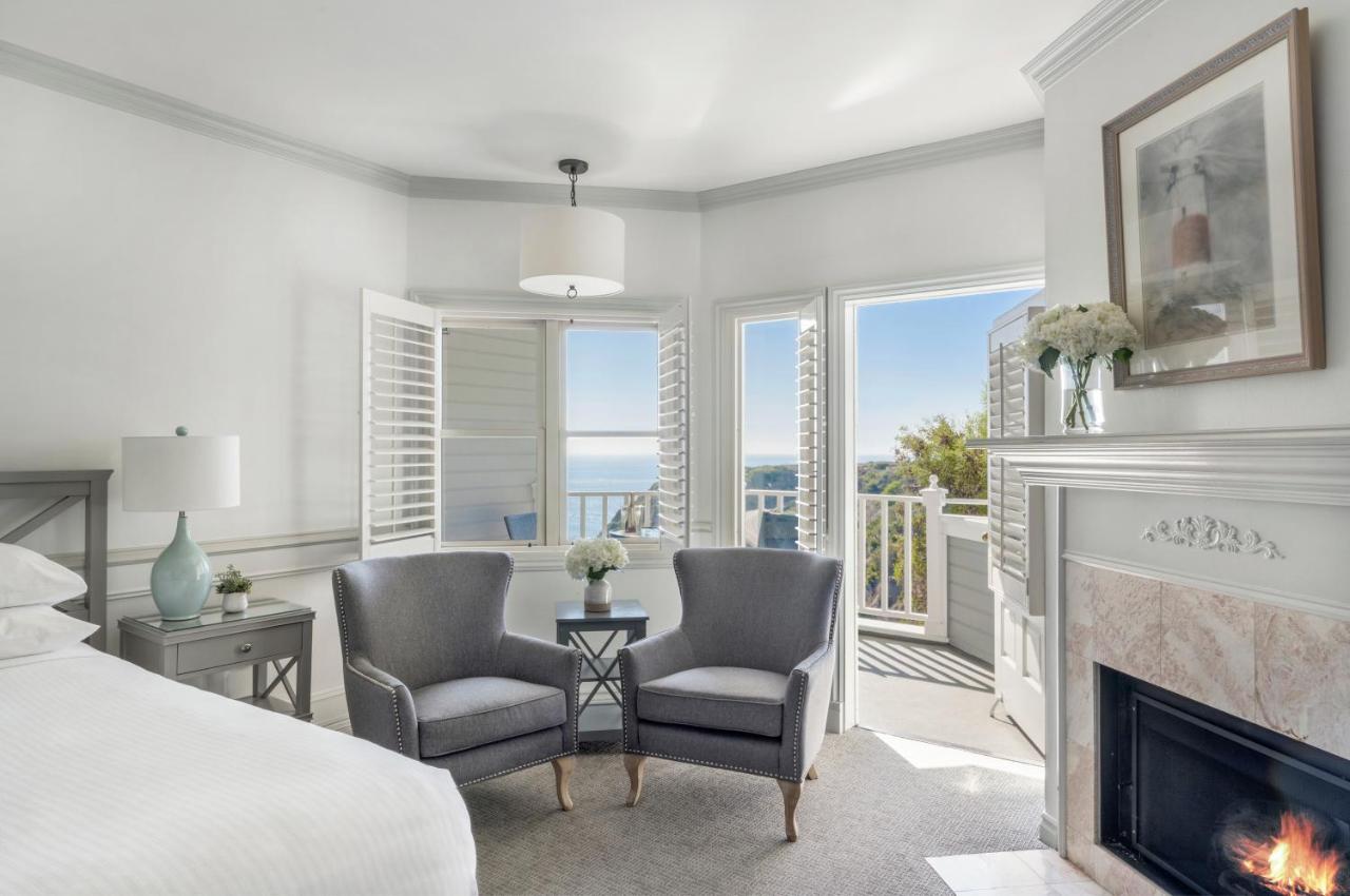Pacific Edge Deluxe + Balcony at Blue Lantern Inn, A Four Sisters Inn