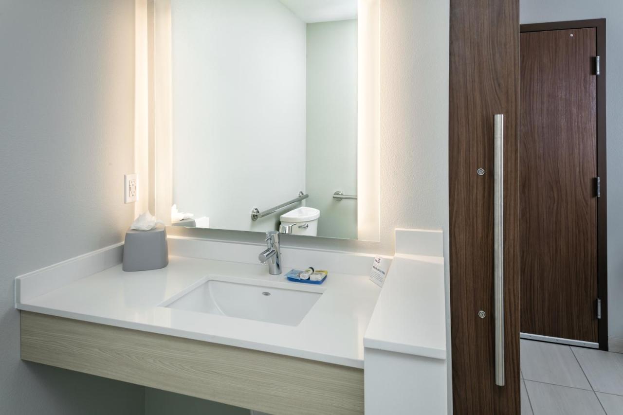 Suite - Hearing Accessible at Holiday Inn Express & Suites Bend South by IHG