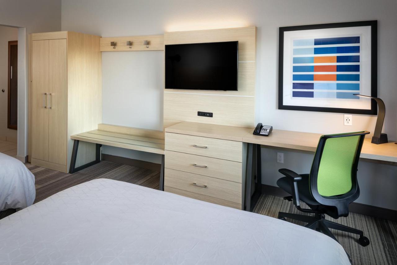 Queen Room with Two Queen Beds - Non-Smoking at Holiday Inn Express & Suites Bend South by IHG