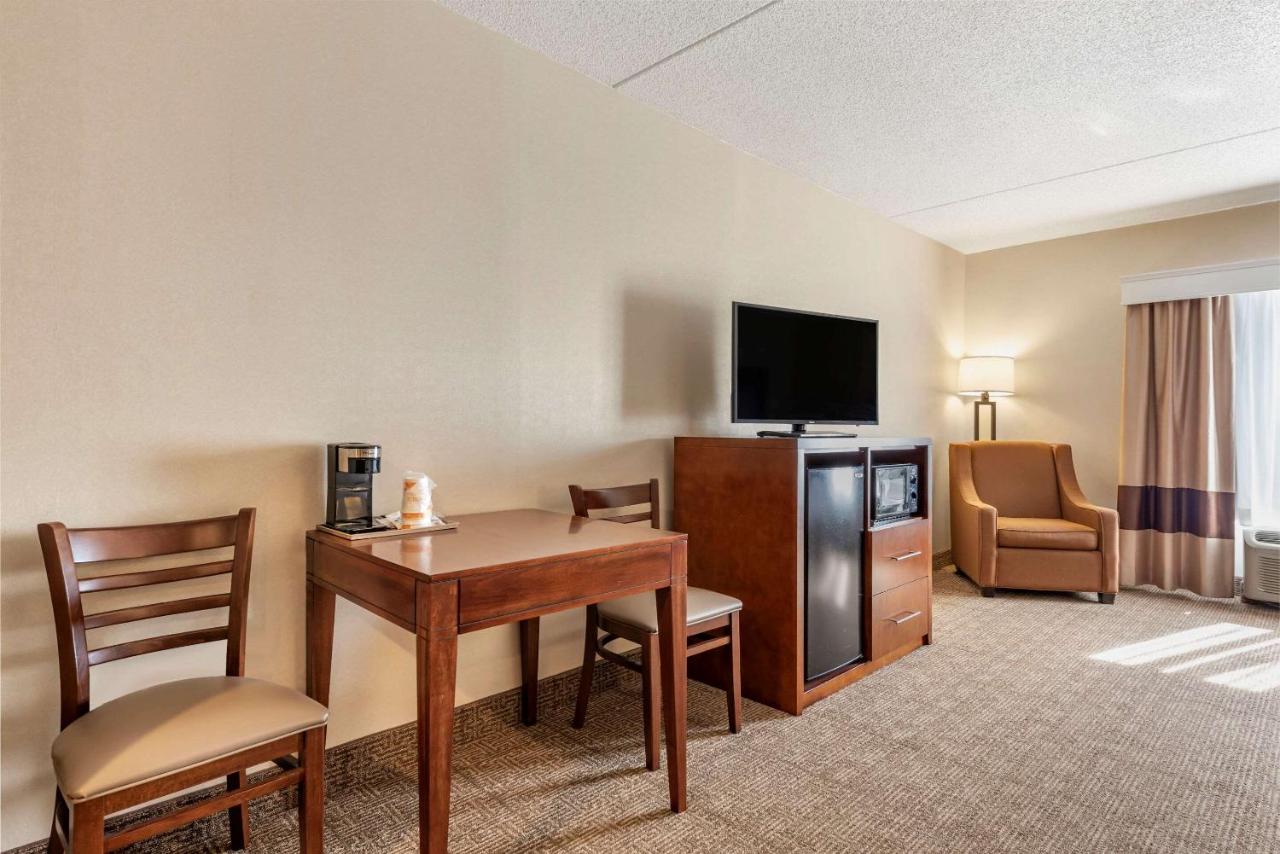 | Comfort Inn & Suites Morehead