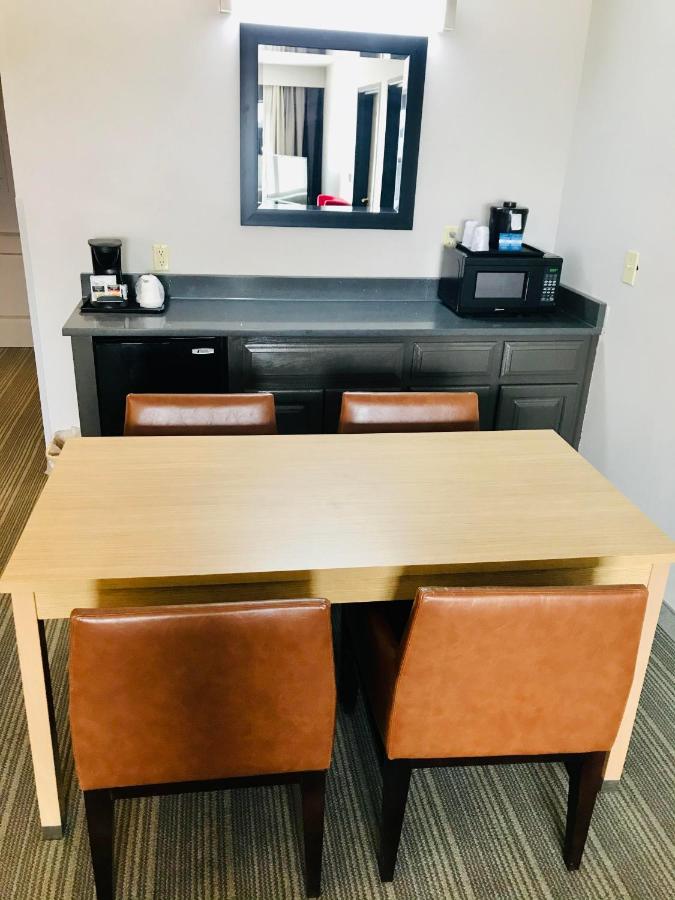 King Room with Sofa Bed at Country Inn & Suites by Radisson, Warner Robins, GA