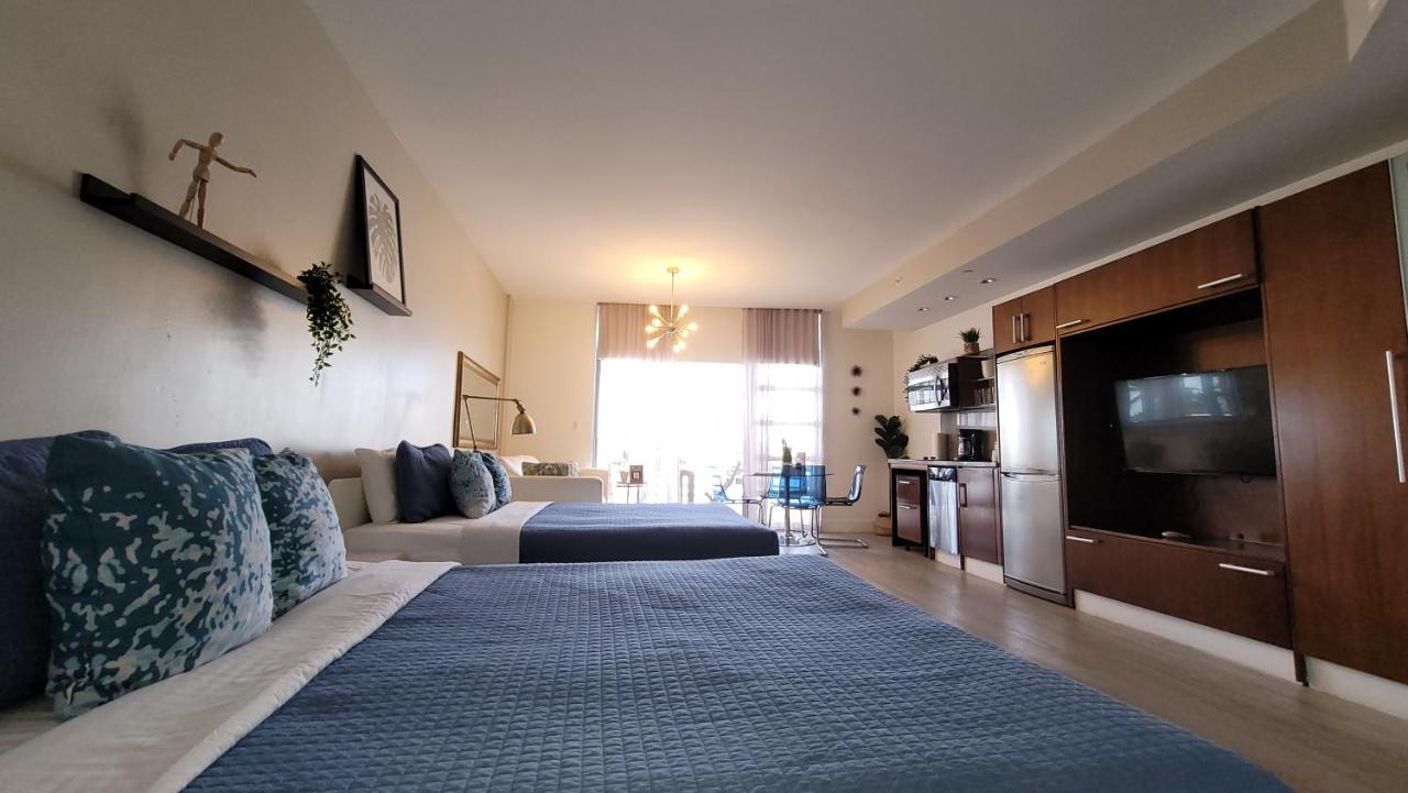 | Strand Ocean Drive Suites - Rooftop Pool