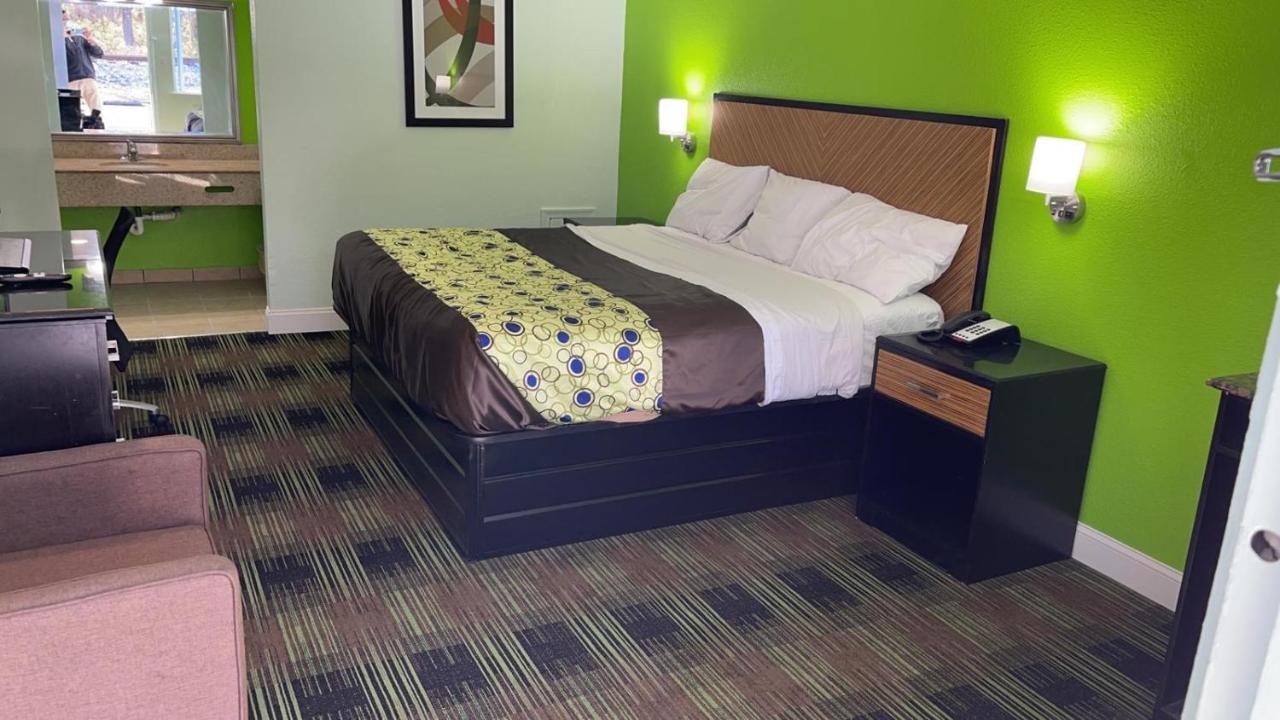 | Bowers Hill Inn Chesapeake
