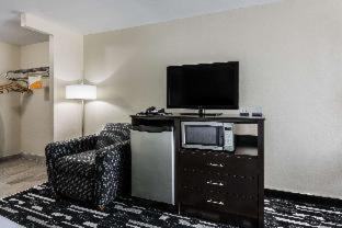 King Room - Non-Smoking at Bricktown Hotel & Extended Stay